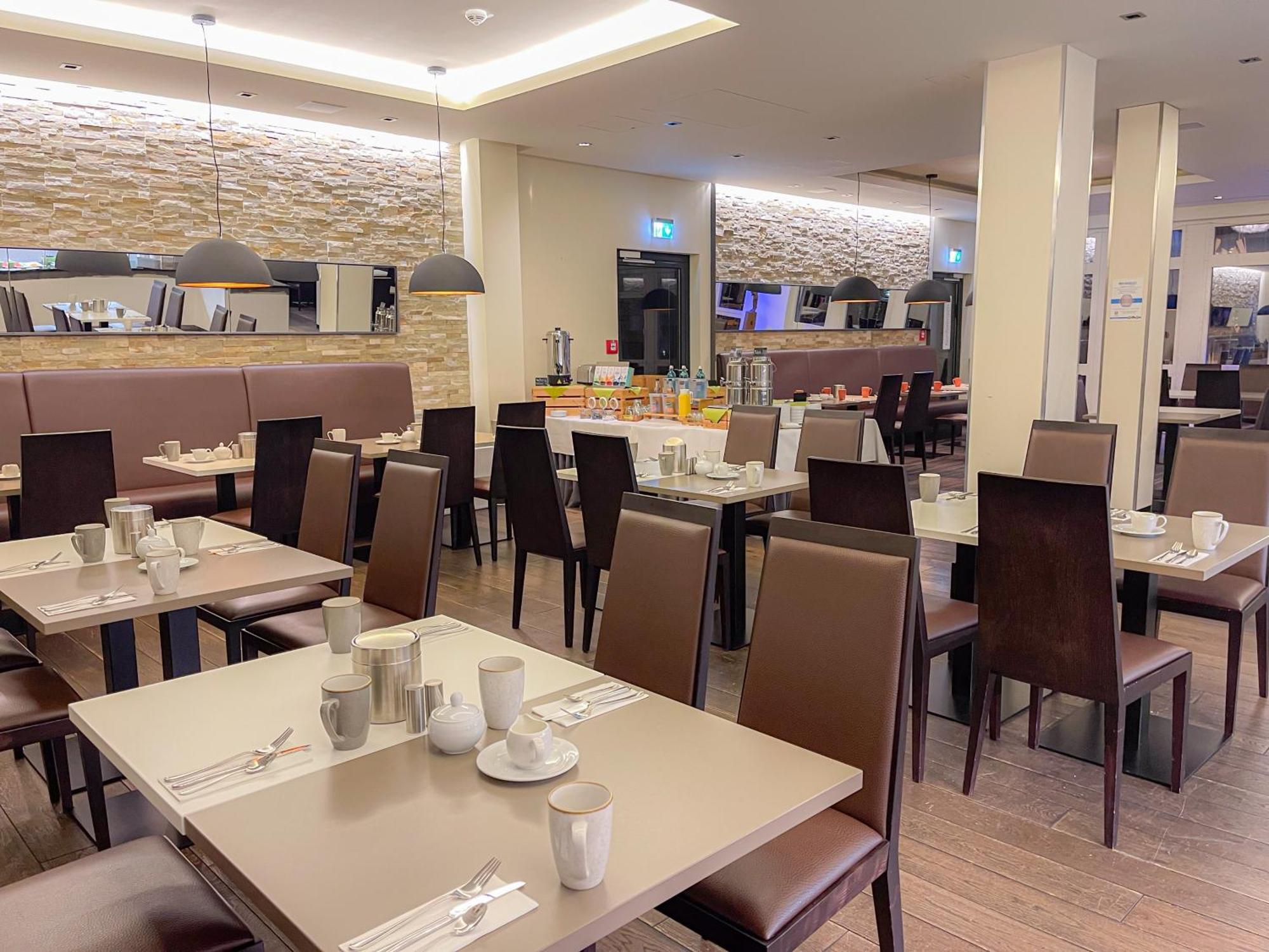 Willow Hotel Restaurant Koetschlitz Ngoại thất bức ảnh