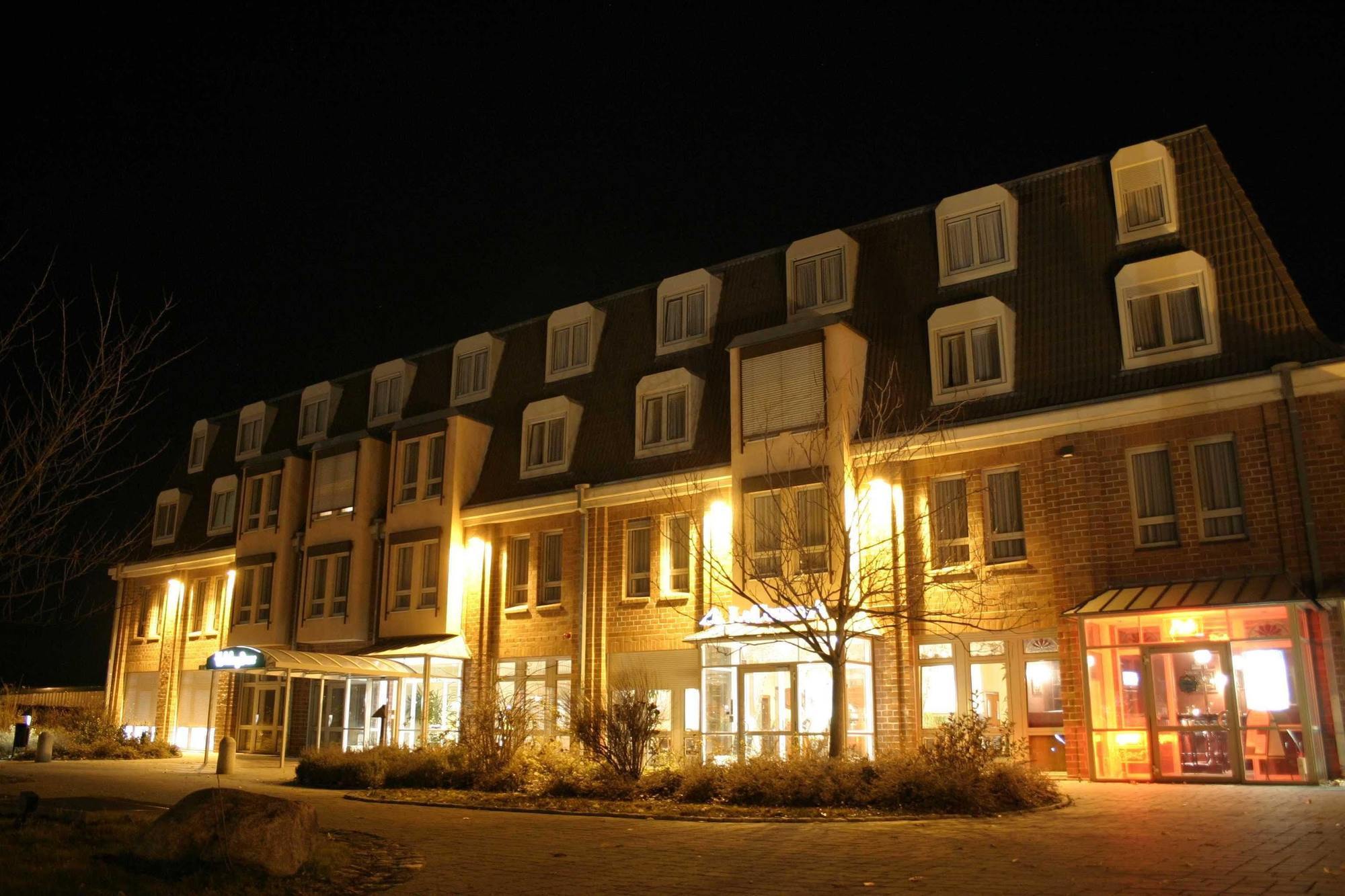 Willow Hotel Restaurant Koetschlitz Ngoại thất bức ảnh